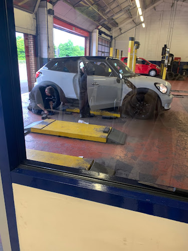 Reviews of Kwik Fit - Cardiff - North Road in Cardiff - Tire shop