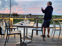 Atmosphère du Bar-restaurant à huîtres Le Parc des Graves à Mornac-sur-Seudre - n°6