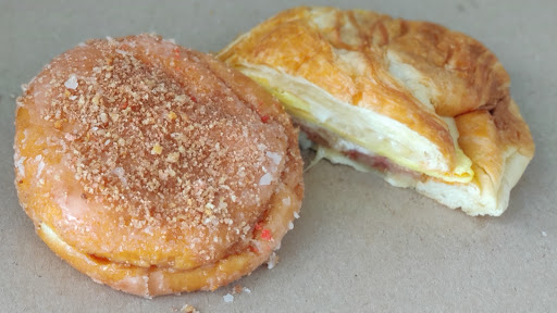 Donut Shop «Circle Donuts», reviews and photos, 2201 N Lakewood Blvd, Long Beach, CA 90815, USA