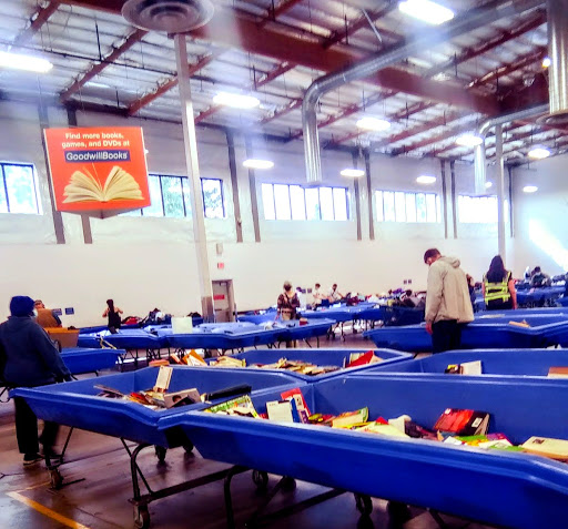 Non-Profit Organization «Goodwill Outlet», reviews and photos, 5950 NE 122nd Ave, Portland, OR 97230, USA