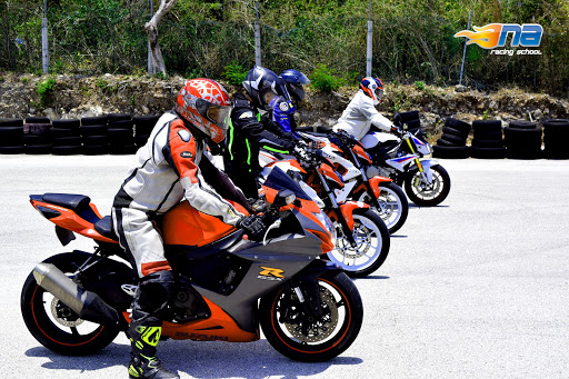 Escuela de Manejo NA Racing Motociclismo