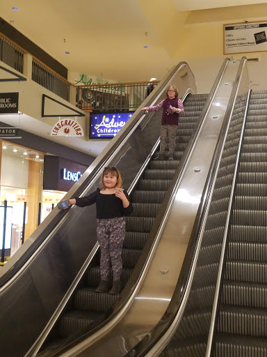 Shopping Mall «Valley River Center», reviews and photos, 293 Valley River Center, Eugene, OR 97401, USA