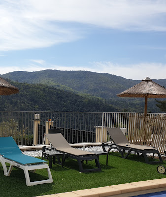 location piscine privée vallée de l'eyrieux à proximité de privas et valence à Saint-Vincent-de-Durfort