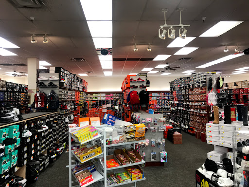 Shoe Store «Shoe Dept.», reviews and photos, 4731 Jonesboro Rd #210, Union City, GA 30291, USA