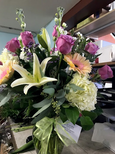 Florist «Woodland Warner Flowers», reviews and photos, 21212 Ventura Blvd, Woodland Hills, CA 91364, USA