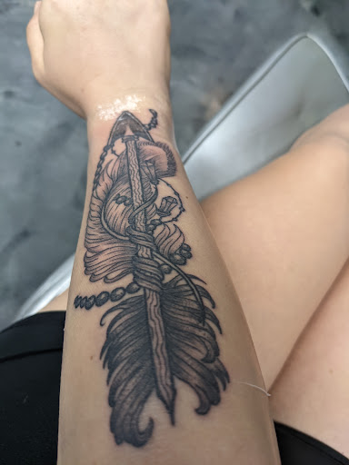 Tattoo Shop «Straight Edge Tattoo and Body Piercing», reviews and photos, 2285 NW Broad St, Murfreesboro, TN 37129, USA