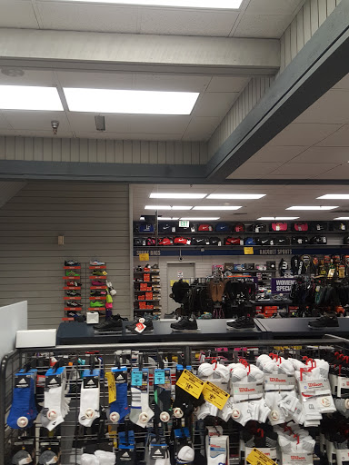 Sporting Goods Store «Big 5 Sporting Goods - Burien», reviews and photos, 125 SW 148th St, Seattle, WA 98166, USA