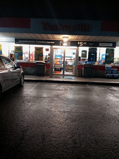 Convenience Store «Turkey Hill Minit Market», reviews and photos, 130 E 5th St, Mt Carmel, PA 17851, USA