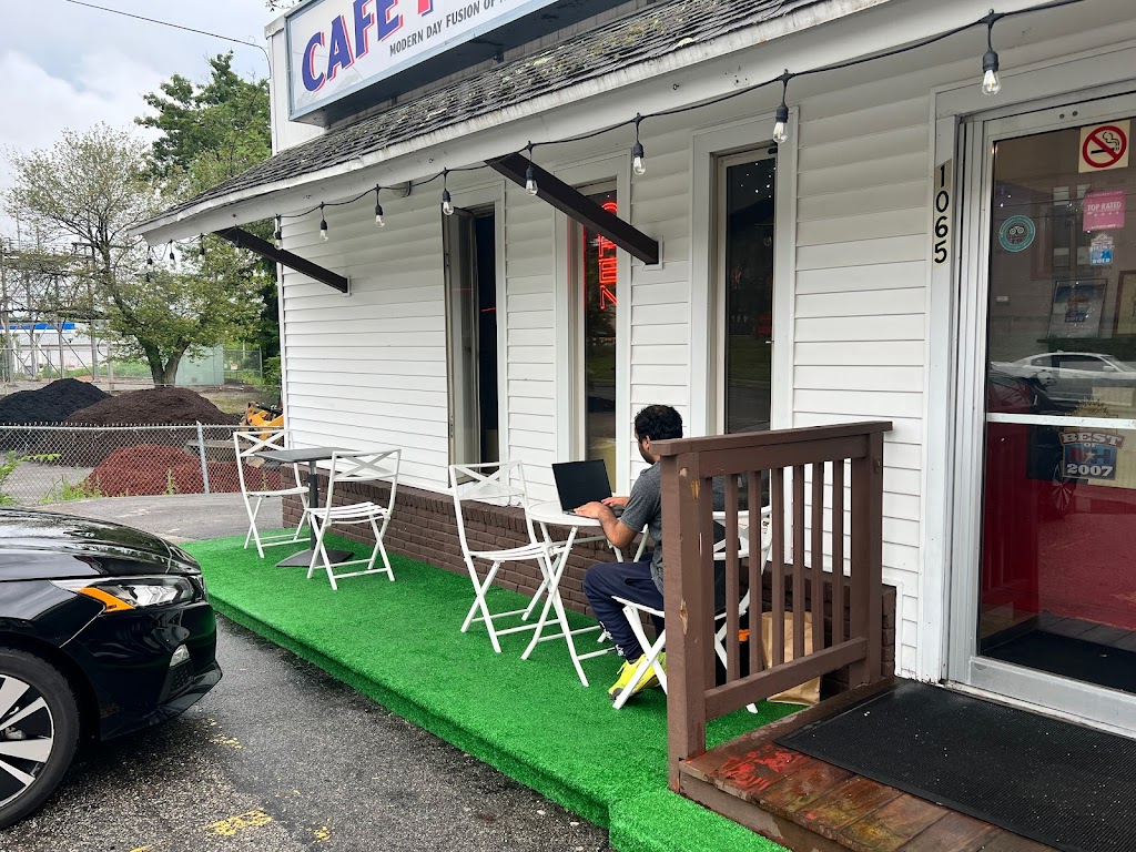 Café Momo 03104