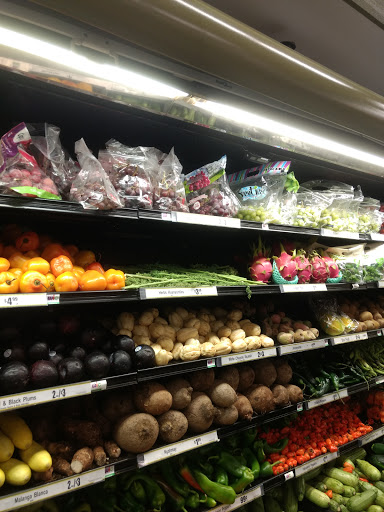 Grocery Store «Northgate Gonzalez Markets», reviews and photos, 10801 Prairie Ave, Inglewood, CA 90303, USA