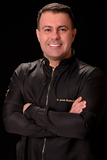 Dr Gustavo Macedo - Implantodontia e Estética Dental
