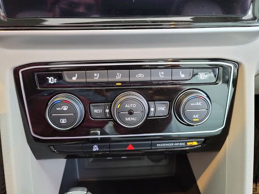 Volkswagen Dealer «Sutliff Volkswagen», reviews and photos, 1301 Paxton St, Harrisburg, PA 17104, USA