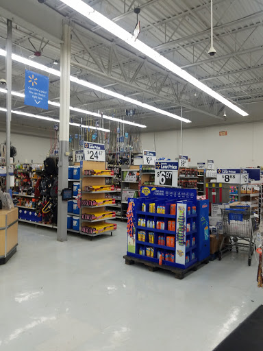Discount Store «Walmart», reviews and photos, 900 Boston Post Rd, Guilford, CT 06437, USA