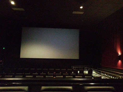 Movie Theater «Regal Cinemas Quaker Crossing 18», reviews and photos, 3450 Amelia Drive, Orchard Park, NY 14127, USA