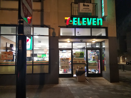 Convenience Store «7-Eleven», reviews and photos, 673 State St, Madison, WI 53703, USA