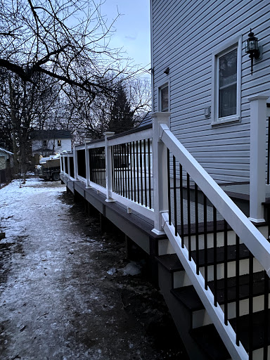 Fence Contractor «Decks Unlimited», reviews and photos, 12372 Fort St, Southgate, MI 48195, USA