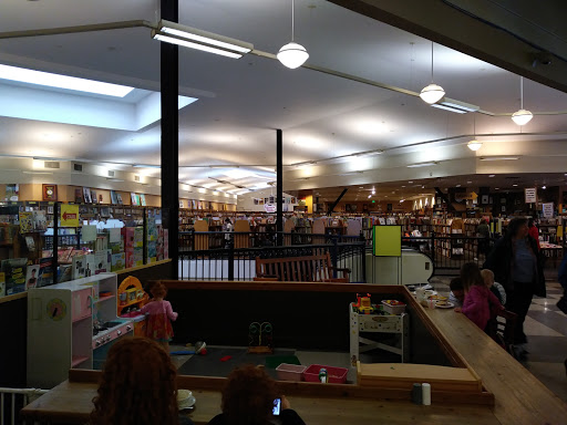 Book Store «Third Place Books», reviews and photos, 17171 Bothell Way NE, Seattle, WA 98155, USA
