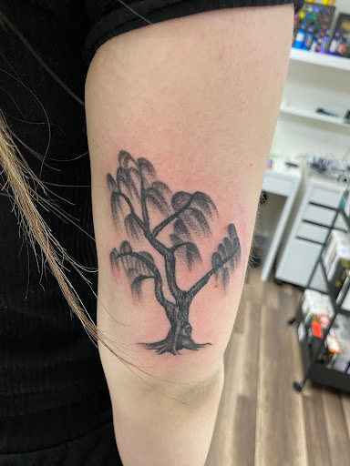 Explore bee tattoo ideas for women, creative tattoo ideas in Vancouver, available at Headstrong Tattoo Studio & Piercing