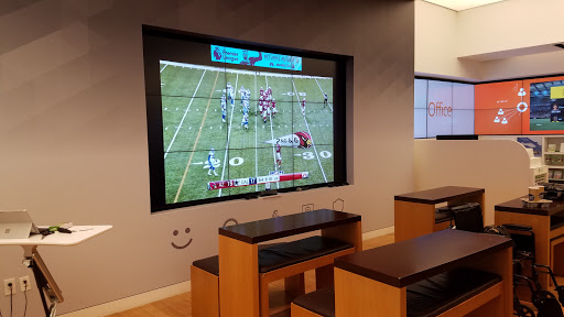 Computer Store «Microsoft Store - Scottsdale Fashion Square», reviews and photos, 7014 E Camelback Rd #1288, Scottsdale, AZ 85251, USA