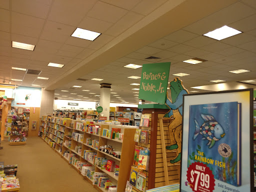 Barnes & Noble image