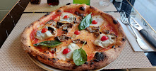 Pizza du Restaurant italien Taormina Convention à Paris - n°12