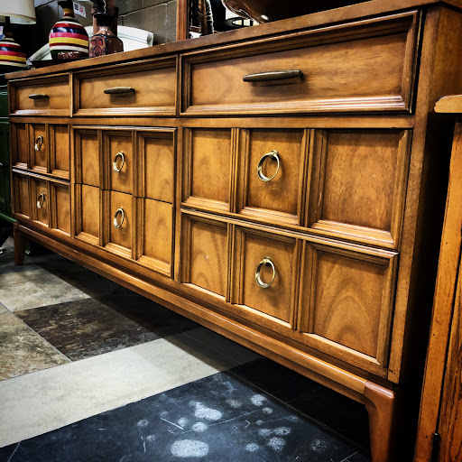 Used Furniture Store «UFS | Used Furniture Store», reviews and photos, 1921 W Main St, Bozeman, MT 59718, USA