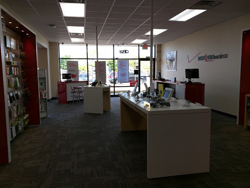 Cell Phone Store «Verizon Authorized Retailer - Wireless Zone», reviews and photos, 4104 E Grand River Ave, Howell, MI 48843, USA