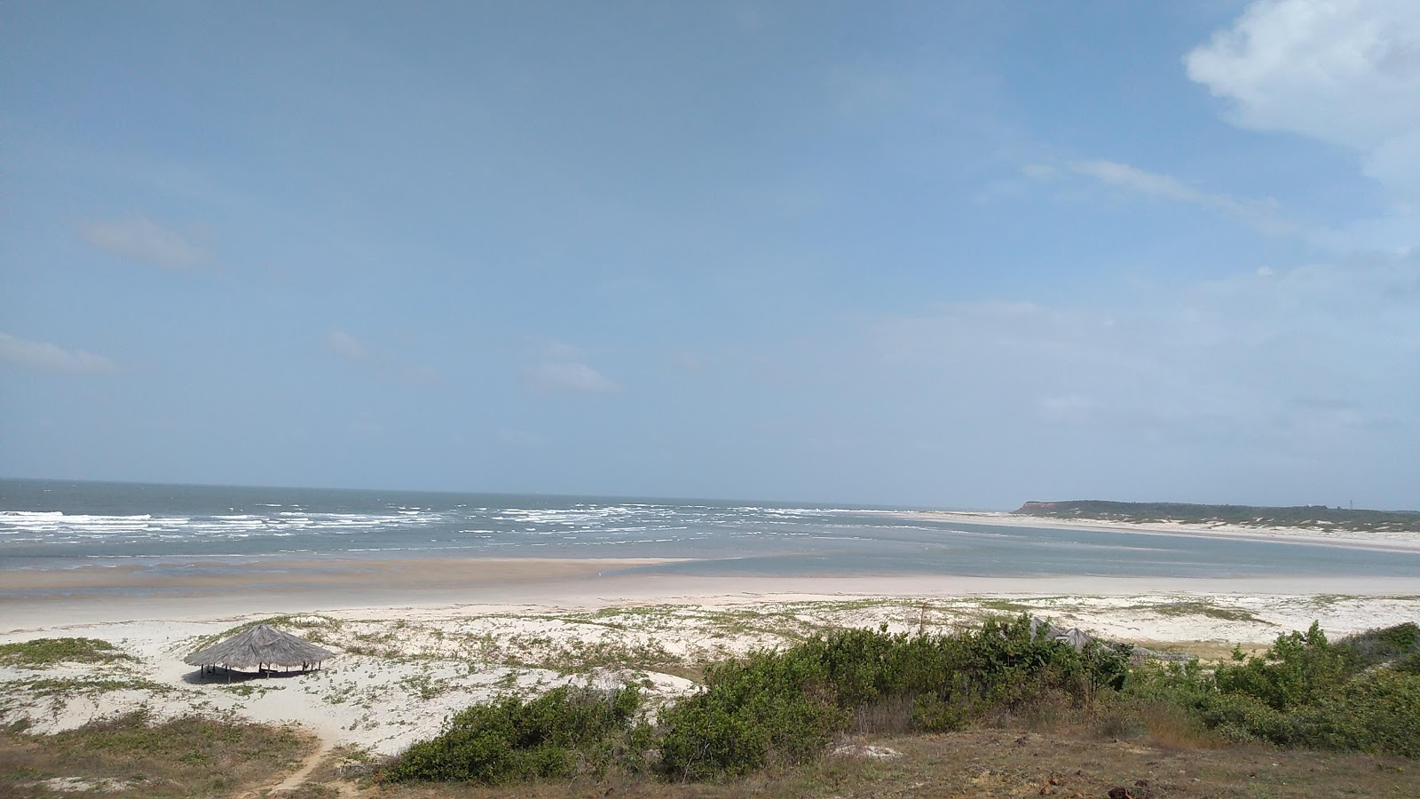 Fotografie cu Praia de Mamuna amplasat într-o zonă naturală