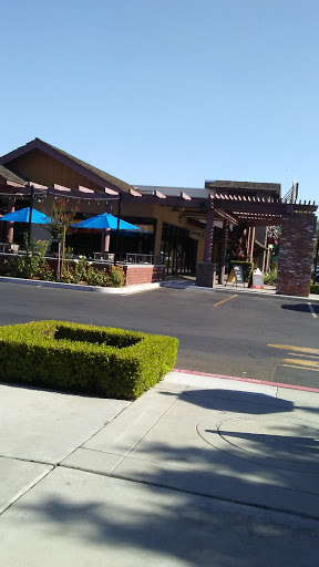 Shopping Mall «Fig Garden Village Shopping Center», reviews and photos, 790 W Shaw Ave, Fresno, CA 93704, USA