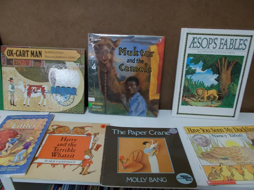 Book Store «Dead Tree Books», reviews and photos, 5645 S Flores St #105, San Antonio, TX 78214, USA