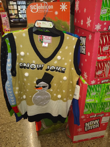 Shopping Mall «Kingsdale Shopping Center», reviews and photos, Tremont Rd & Zollinger Rd, Upper Arlington, OH 43221, USA