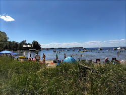 Fotografie cu Haines Beach cu o linie de coastă spațioasă