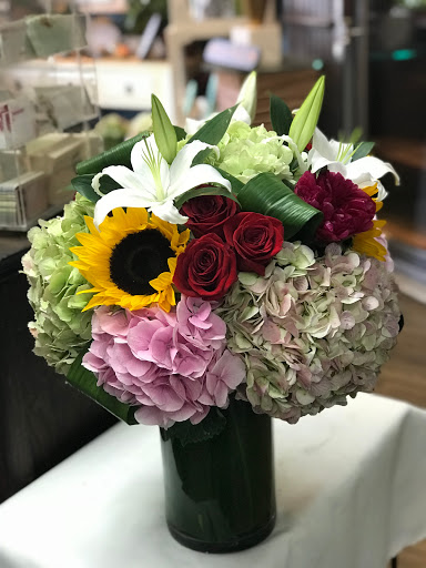 Florist «Allendale Flowers, Inc», reviews and photos, 72 W Allendale Ave, Allendale, NJ 07401, USA