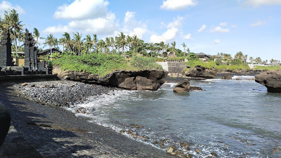 Mengening Beach