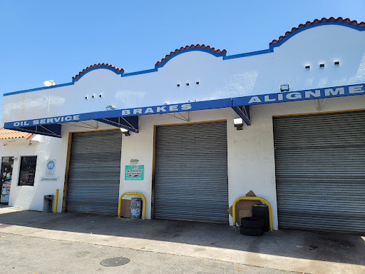 Auto Repair Shop «Skylake Auto Center LLC», reviews and photos, 18499 NE 19th Ave, North Miami Beach, FL 33179, USA