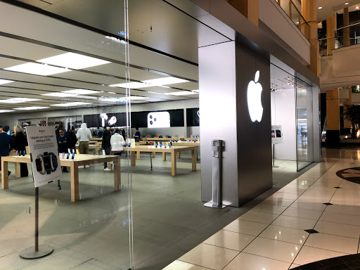 Computer Store «Apple Somerset», reviews and photos, 2800 W Big Beaver Rd, Troy, MI 48084, USA