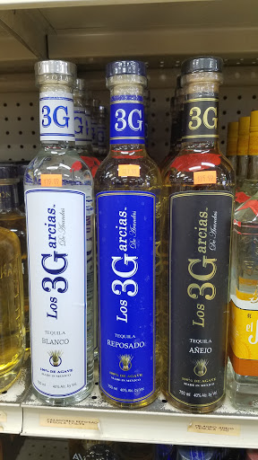 Liquor Store «Foremost Liquor Stores», reviews and photos, 178 S Broadway, Aurora, IL 60505, USA