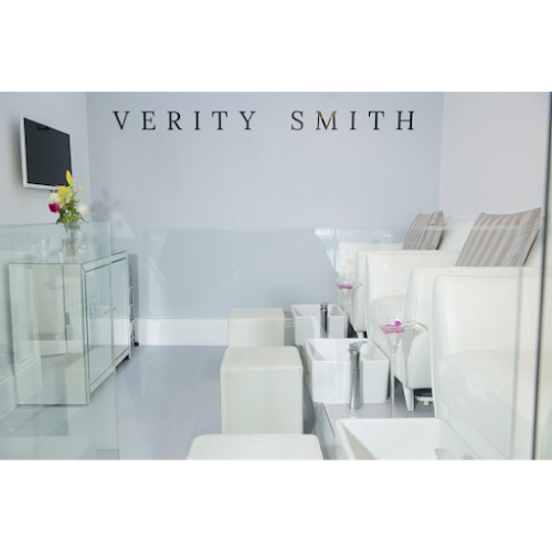 Verity Smith - London