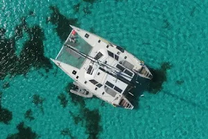 Vavé'a Catamaran Seychelles image