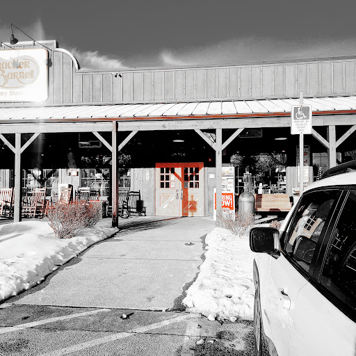 American Restaurant «Cracker Barrel Old Country Store», reviews and photos, 16 Nashua Rd, Londonderry, NH 03053, USA