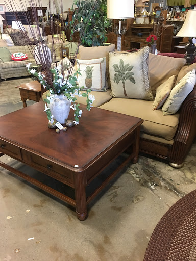 Thrift Store «Simply Thrift and Gift», reviews and photos, 6719 Q St, Sacramento, CA 95819, USA