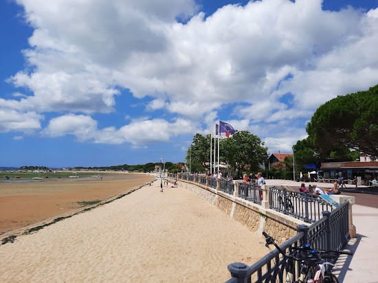 La Jetee Beach