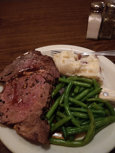 American Restaurant «The Brass Lantern Restaurant and Lounge», reviews and photos, 79 Chestnut Hill Rd, Crossville, TN 38555, USA