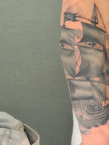 Tattoo Shop «Funhouse Tattoo», reviews and photos, 1453 Garnet Ave, San Diego, CA 92109, USA