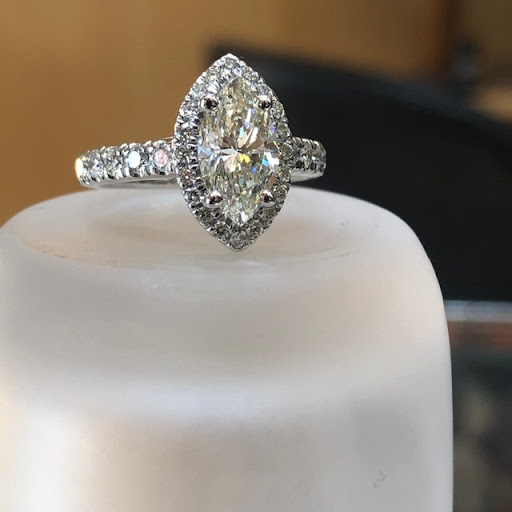 Jewelry Buyer «Bell Family Jewelers», reviews and photos, 40-21 Bell Blvd, Bayside, NY 11361, USA