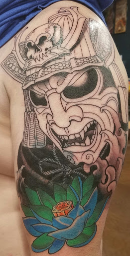 Tattoo Shop «Electric Tattoo Parlor , Piercing, and Tattoo Removal.», reviews and photos, 2319 Randall Rd, Carpentersville, IL 60110, USA