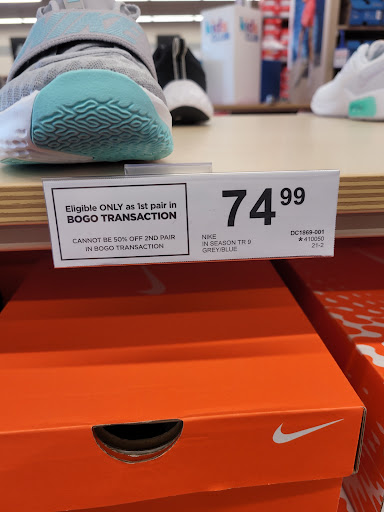 Shoe Store «Rack Room Shoes», reviews and photos, 3050 E Lohman Ave Ste E, Las Cruces, NM 88011, USA