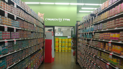 Pet Supply Store «Pet Supplies Plus», reviews and photos, 955 Co Rd E East #100, Vadnais Heights, MN 55127, USA