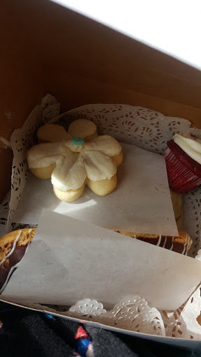 Wedding Bakery «THE CHOCOLATE a dessert cafe», reviews and photos, 212 State St, Orem, UT 84058, USA