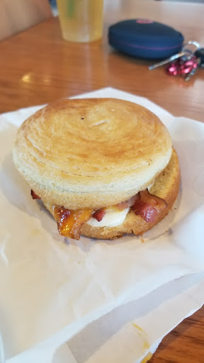 Coffee Shop «Starbucks», reviews and photos, 1701 E 9 Mile Rd, Pensacola, FL 32514, USA